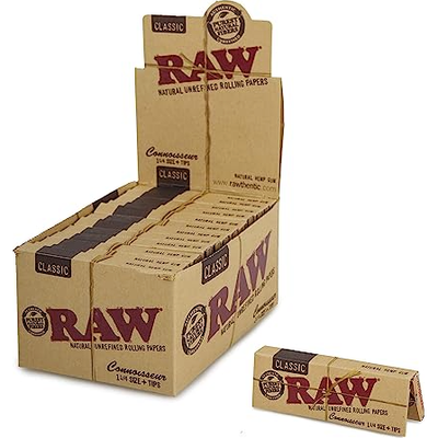 RAW Classic Connoisseur 1 1/4 Rolling Paper With Tips